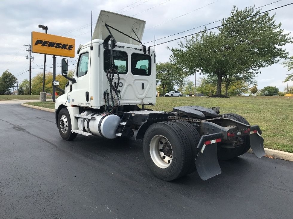 Day Cab Tractor-Heavy Duty Tractors-Freightliner-2019-T12642ST-Allentown-PA-324,359\n\t\tmiles-$ 37,000 - Image 5