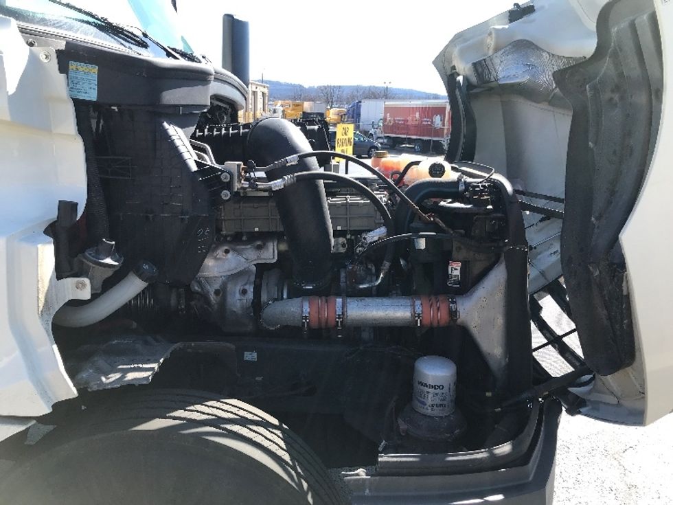 Day Cab Tractor-Heavy Duty Tractors-Freightliner-2019-T12642ST-Allentown-PA-344,725\n\t\tmiles-$ 40,250 - Image 15