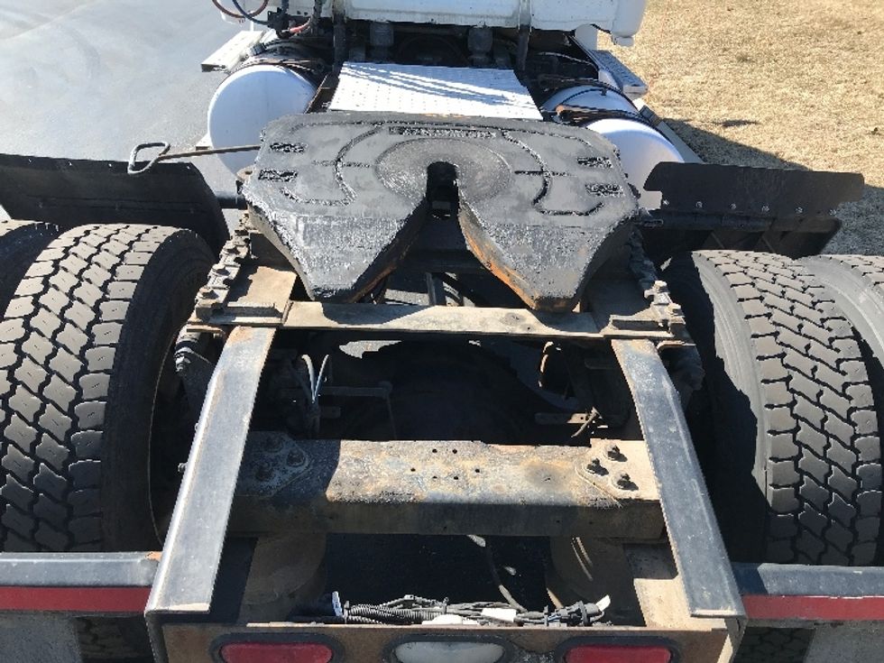 Day Cab Tractor-Heavy Duty Tractors-Freightliner-2019-T12642ST-Allentown-PA-344,725\n\t\tmiles-$ 40,250 - Image 6