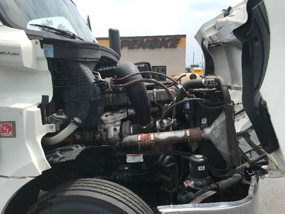 Day Cab Tractor-Heavy Duty Tractors-Freightliner-2019-T12642ST-Allentown-PA-619,900\n\t\tmiles-$ 24,250 - Image 15