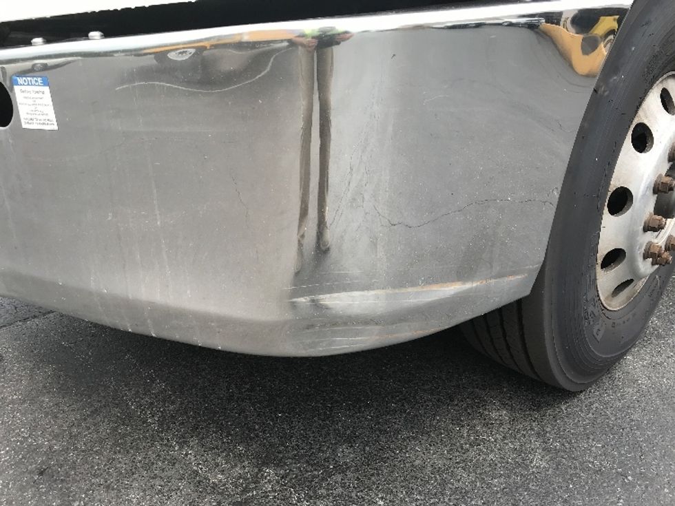 Day Cab Tractor-Heavy Duty Tractors-Freightliner-2019-T12642ST-Allentown-PA-619,900\n\t\tmiles-$ 24,250 - Image 21