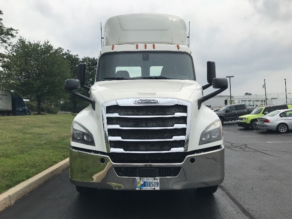 Day Cab Tractor-Heavy Duty Tractors-Freightliner-2019-T12642ST-Allentown-PA-626,268\n\t\tmiles-$ 23,750 - Image 2