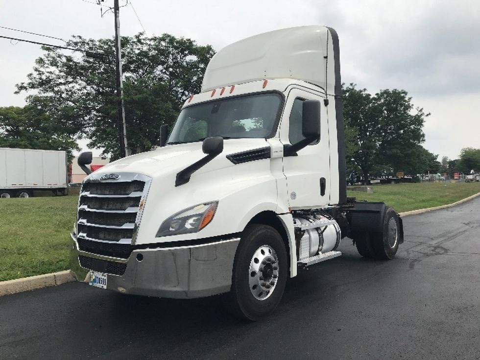 Day Cab Tractor-Heavy Duty Tractors-Freightliner-2019-T12642ST-Allentown-PA-626,268\n\t\tmiles-$ 23,750 - Image 3