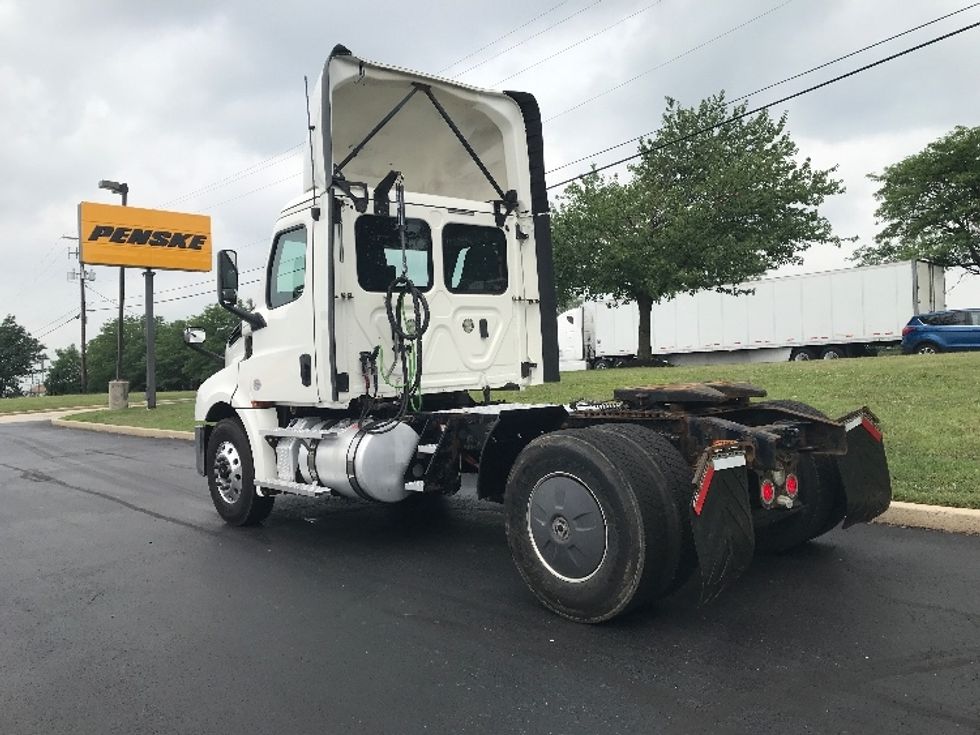 Day Cab Tractor-Heavy Duty Tractors-Freightliner-2019-T12642ST-Allentown-PA-626,268\n\t\tmiles-$ 23,750 - Image 5