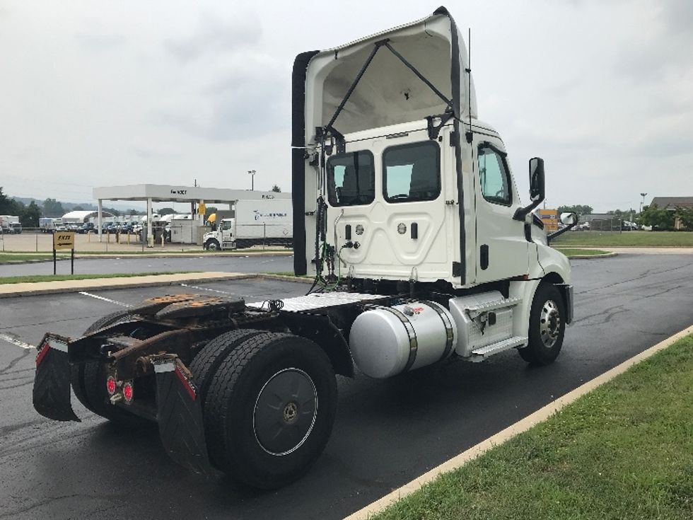 Day Cab Tractor-Heavy Duty Tractors-Freightliner-2019-T12642ST-Allentown-PA-626,268\n\t\tmiles-$ 23,750 - Image 7