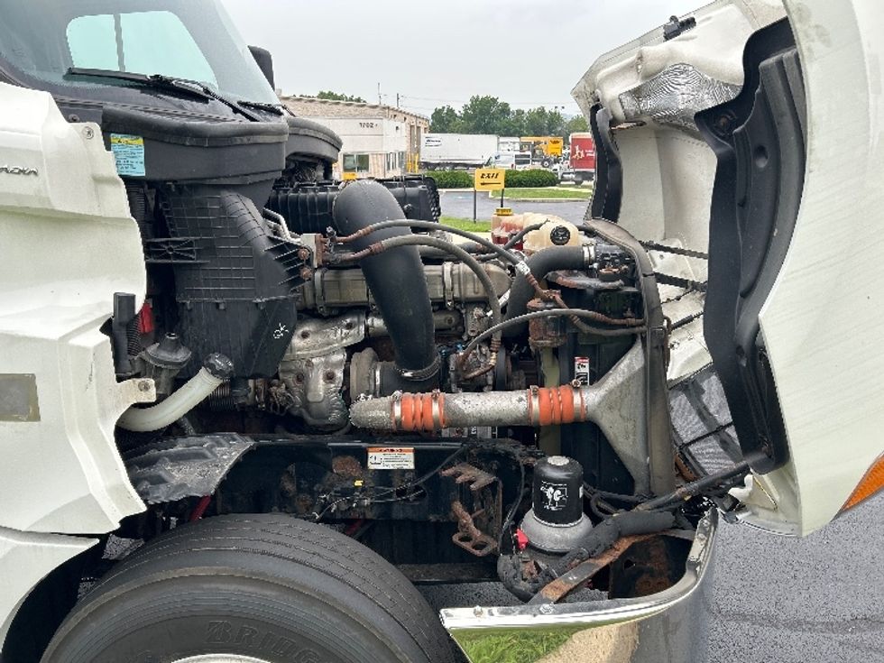 Day Cab Tractor-Heavy Duty Tractors-Freightliner-2019-T12642ST-Allentown-PA-648,435\n\t\tmiles-$ 22,500 - Image 15
