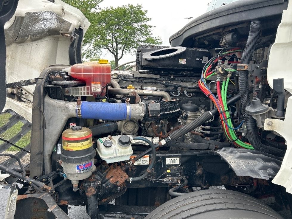 Day Cab Tractor-Heavy Duty Tractors-Freightliner-2019-T12642ST-Allentown-PA-648,435\n\t\tmiles-$ 22,500 - Image 16