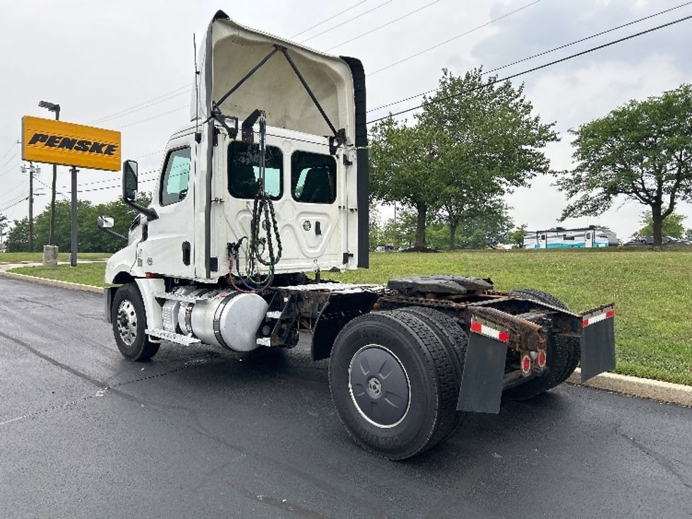 Day Cab Tractor-Heavy Duty Tractors-Freightliner-2019-T12642ST-Allentown-PA-648,435\n\t\tmiles-$ 22,500 - Image 5