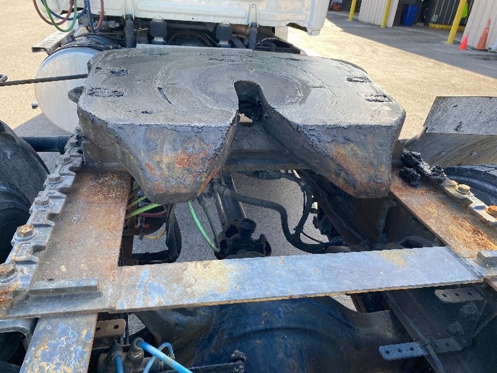 Day Cab Tractor-Heavy Duty Tractors-Freightliner-2019-T12642ST-Apopka-FL-400,285\n\t\tmiles-$ 35,750 - Image 17