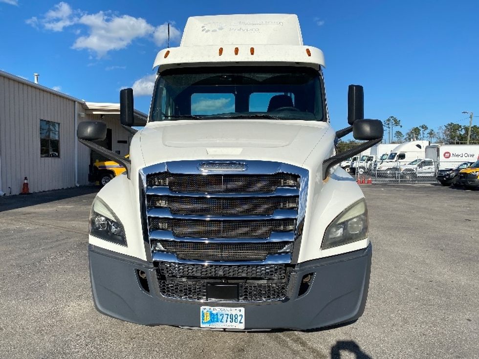 Day Cab Tractor-Heavy Duty Tractors-Freightliner-2019-T12642ST-Apopka-FL-400,285\n\t\tmiles-$ 35,750 - Image 2