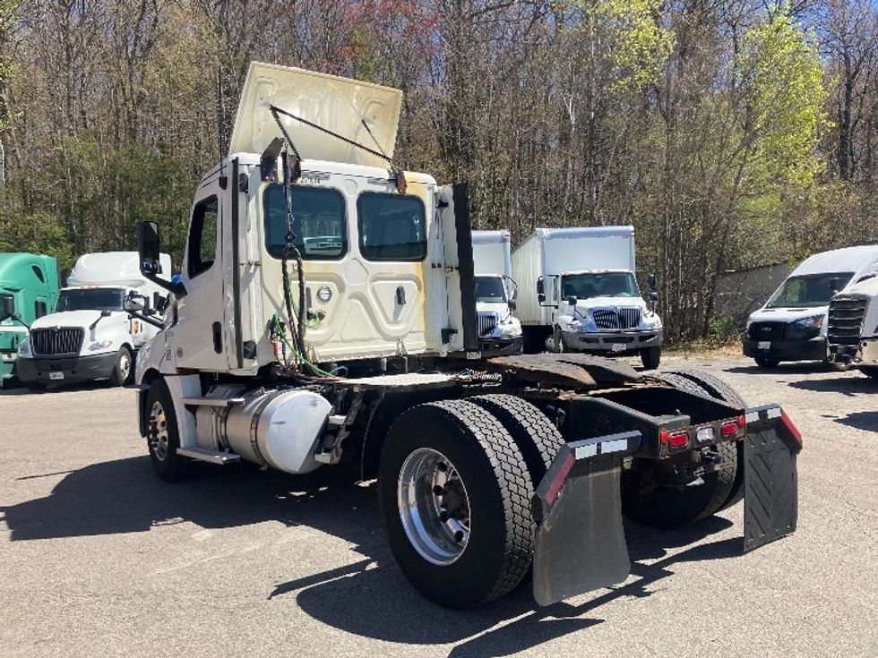 Day Cab Tractor-Heavy Duty Tractors-Freightliner-2019-T12642ST-Auburn-MA-214,952\n\t\tmiles-$ 44,750 - Image 5