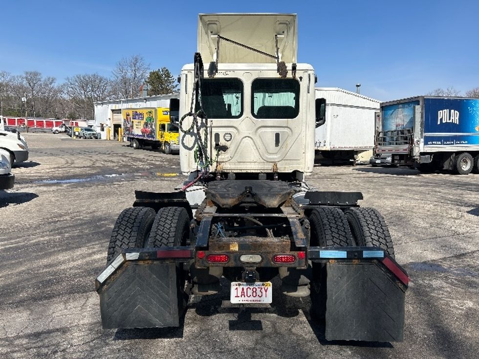 Day Cab Tractor-Heavy Duty Tractors-Freightliner-2019-T12642ST-Auburn-MA-332,687\n\t\tmiles-$ 33,750 - Image 6