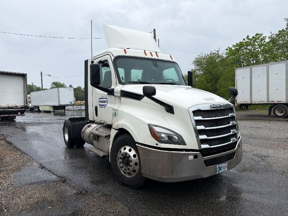 Day Cab Tractor-Heavy Duty Tractors-Freightliner-2019-T12642ST-Baltimore-MD-397,410\n\t\tmiles-$ 30,000 - Image 1