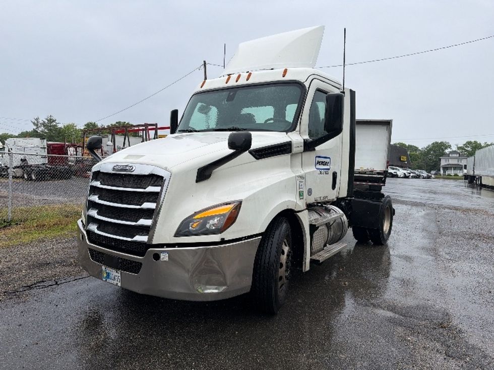 Day Cab Tractor-Heavy Duty Tractors-Freightliner-2019-T12642ST-Baltimore-MD-397,410\n\t\tmiles-$ 30,000 - Image 3