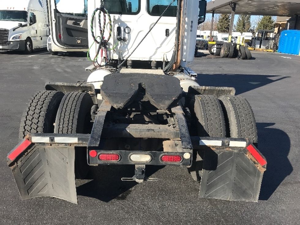 Day Cab Tractor-Heavy Duty Tractors-Freightliner-2019-T12642ST-Bensalem-PA-304,340\n\t\tmiles-$ 36,750 - Image 6