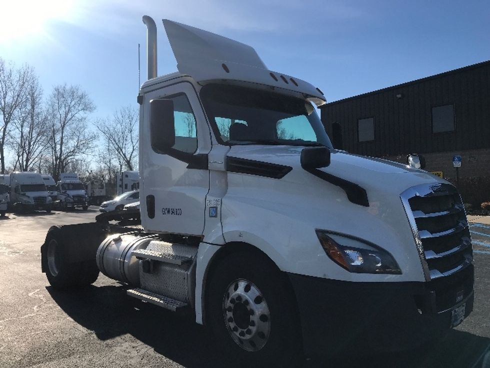 Day Cab Tractor-Heavy Duty Tractors-Freightliner-2019-T12642ST-Bensalem-PA-348,809\n\t\tmiles-$ 35,500 - Image 1