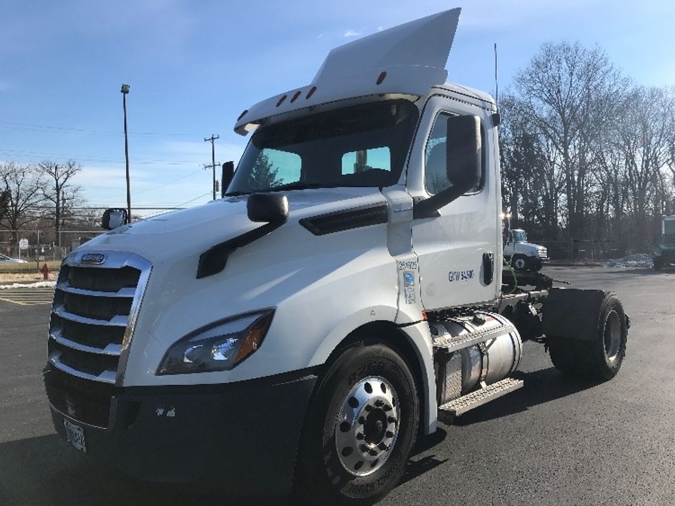 Day Cab Tractor-Heavy Duty Tractors-Freightliner-2019-T12642ST-Bensalem-PA-348,809\n\t\tmiles-$ 35,500 - Image 3