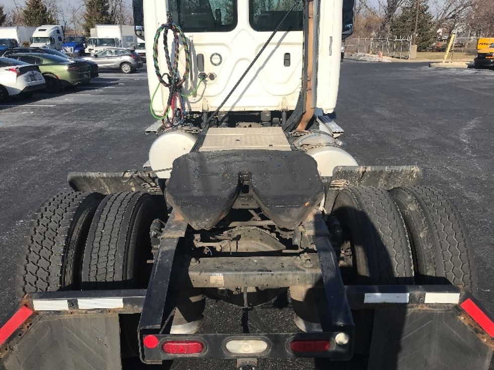 Day Cab Tractor-Heavy Duty Tractors-Freightliner-2019-T12642ST-Bensalem-PA-348,809\n\t\tmiles-$ 35,500 - Image 6