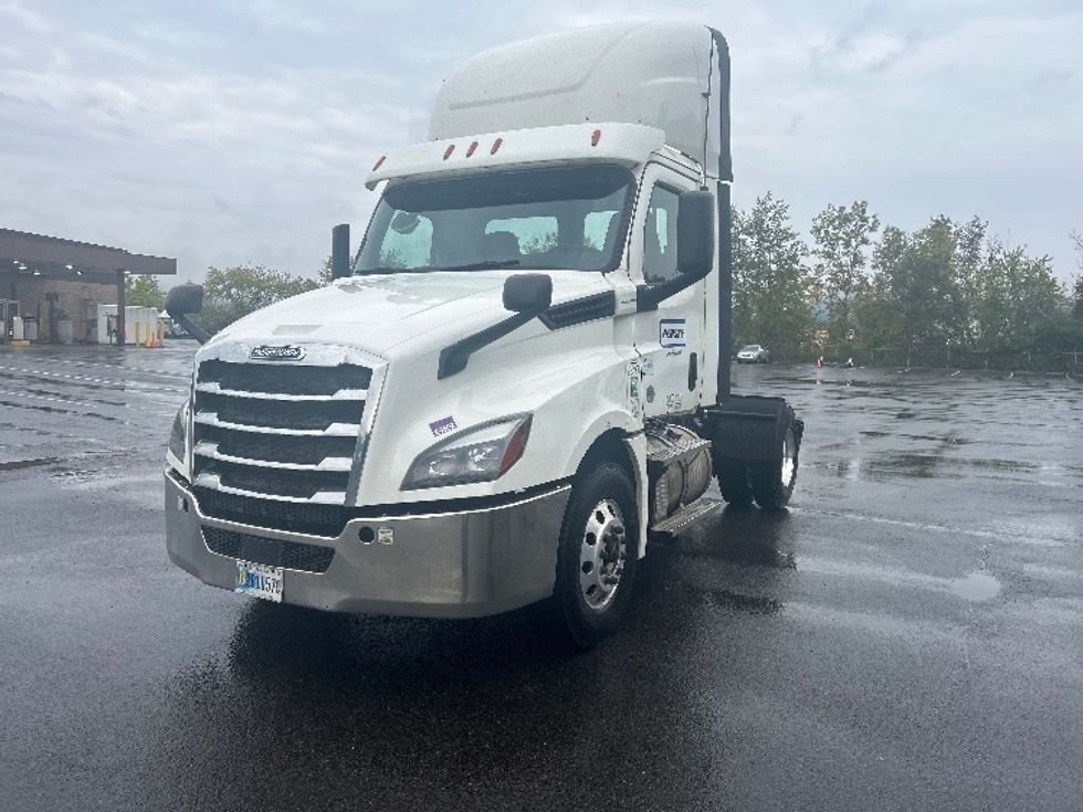 Day Cab Tractor-Heavy Duty Tractors-Freightliner-2019-T12642ST-Binghamton-NY-428,995\n\t\tmiles-$ 35,500 - Image 3