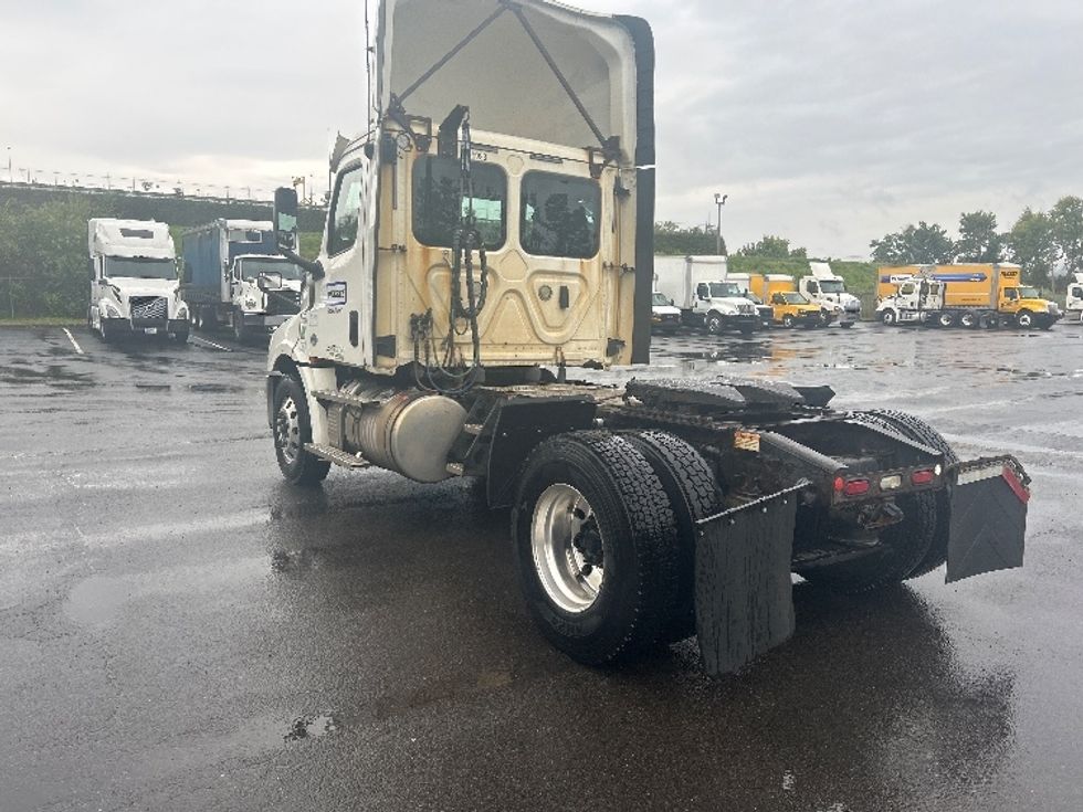 Day Cab Tractor-Heavy Duty Tractors-Freightliner-2019-T12642ST-Binghamton-NY-428,995\n\t\tmiles-$ 35,500 - Image 5