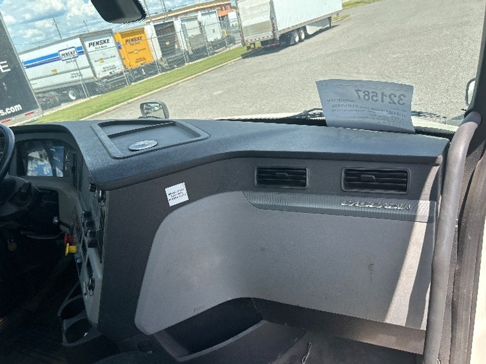 Day Cab Tractor-Heavy Duty Tractors-Freightliner-2019-T12642ST-Birmingham-AL-220,303\n\t\tmiles-$ 45,250 - Image 13