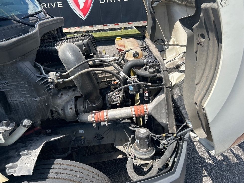 Day Cab Tractor-Heavy Duty Tractors-Freightliner-2019-T12642ST-Birmingham-AL-220,303\n\t\tmiles-$ 45,250 - Image 16