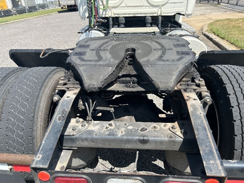 Day Cab Tractor-Heavy Duty Tractors-Freightliner-2019-T12642ST-Birmingham-AL-220,303\n\t\tmiles-$ 45,250 - Image 6