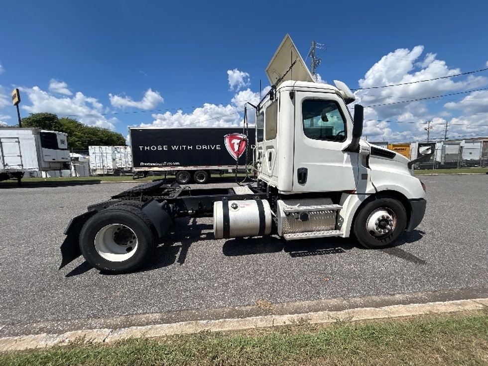 Day Cab Tractor-Heavy Duty Tractors-Freightliner-2019-T12642ST-Birmingham-AL-220,303\n\t\tmiles-$ 45,250 - Image 8