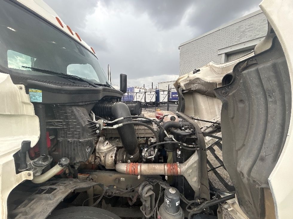 Day Cab Tractor-Heavy Duty Tractors-Freightliner-2019-T12642ST-Birmingham-AL-413,215\n\t\tmiles-$ 32,500 - Image 15