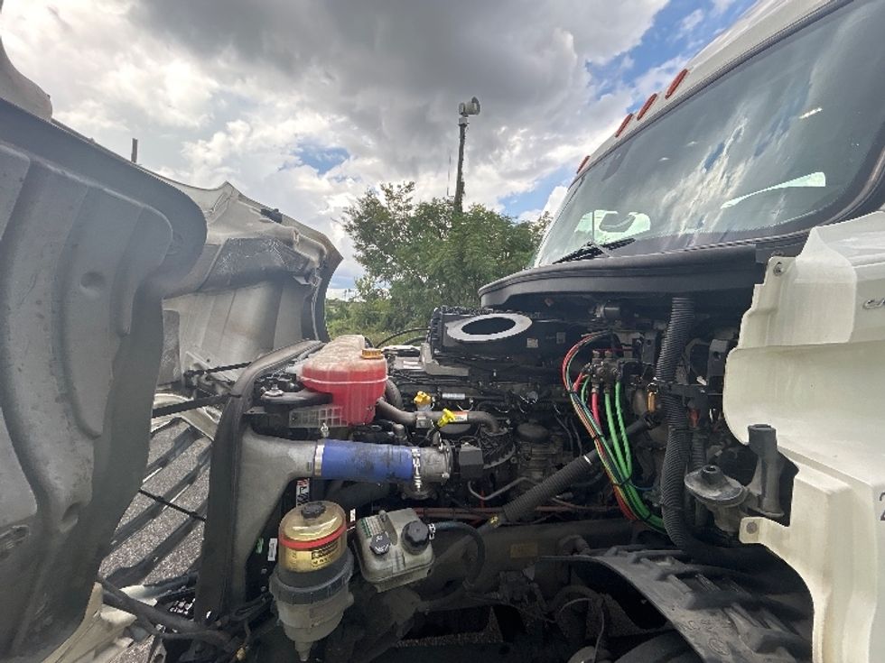 Day Cab Tractor-Heavy Duty Tractors-Freightliner-2019-T12642ST-Birmingham-AL-413,215\n\t\tmiles-$ 32,500 - Image 16
