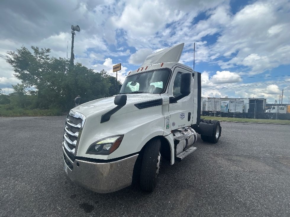 Day Cab Tractor-Heavy Duty Tractors-Freightliner-2019-T12642ST-Birmingham-AL-413,215\n\t\tmiles-$ 32,500 - Image 3