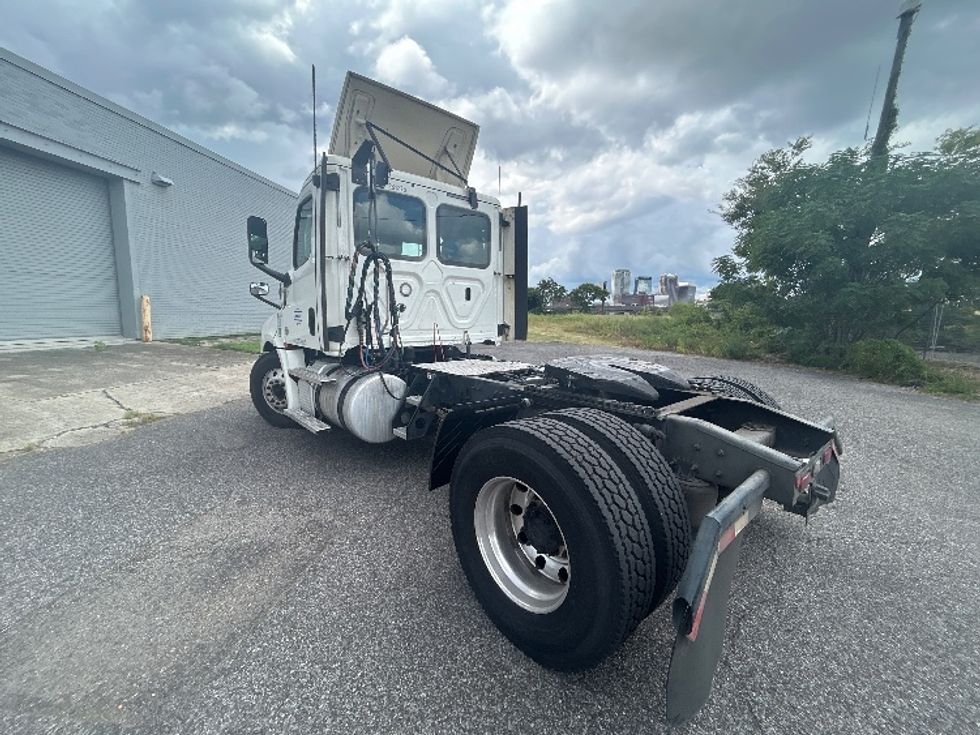 Day Cab Tractor-Heavy Duty Tractors-Freightliner-2019-T12642ST-Birmingham-AL-413,215\n\t\tmiles-$ 32,500 - Image 5