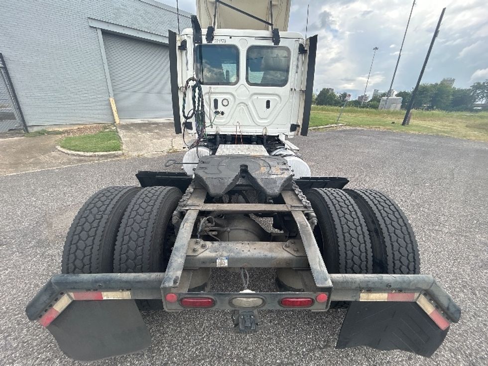 Day Cab Tractor-Heavy Duty Tractors-Freightliner-2019-T12642ST-Birmingham-AL-413,215\n\t\tmiles-$ 32,500 - Image 6