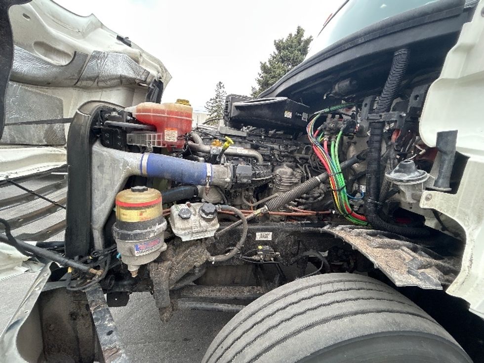 Day Cab Tractor-Heavy Duty Tractors-Freightliner-2019-T12642ST-Brooklyn Park-MN-302,243\n\t\tmiles-$ 33,250 - Image 16