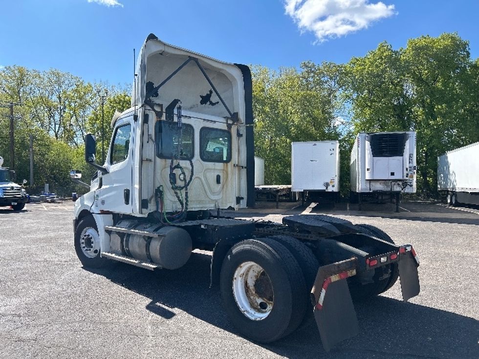 Day Cab Tractor-Heavy Duty Tractors-Freightliner-2019-T12642ST-Brooklyn Park-MN-346,998\n\t\tmiles-$ 31,750 - Image 5