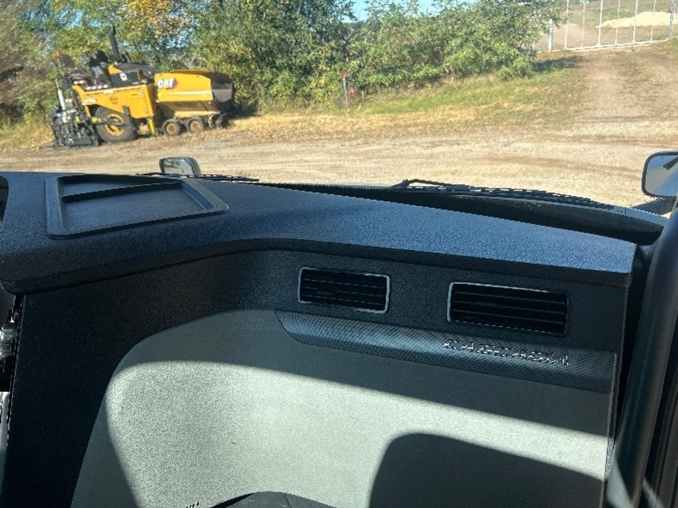 Day Cab Tractor-Heavy Duty Tractors-Freightliner-2019-T12642ST-Brooklyn Park-MN-421,996\n\t\tmiles-$ 26,250 - Image 13