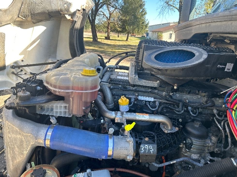 Day Cab Tractor-Heavy Duty Tractors-Freightliner-2019-T12642ST-Brooklyn Park-MN-421,996\n\t\tmiles-$ 26,250 - Image 16