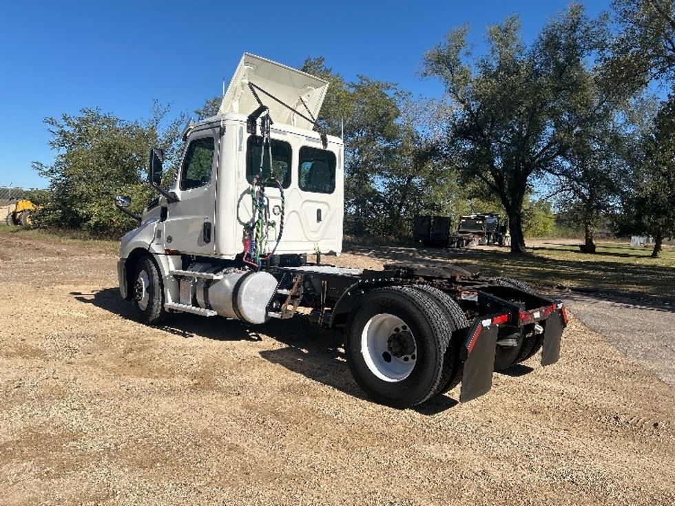Day Cab Tractor-Heavy Duty Tractors-Freightliner-2019-T12642ST-Brooklyn Park-MN-421,996\n\t\tmiles-$ 26,250 - Image 5