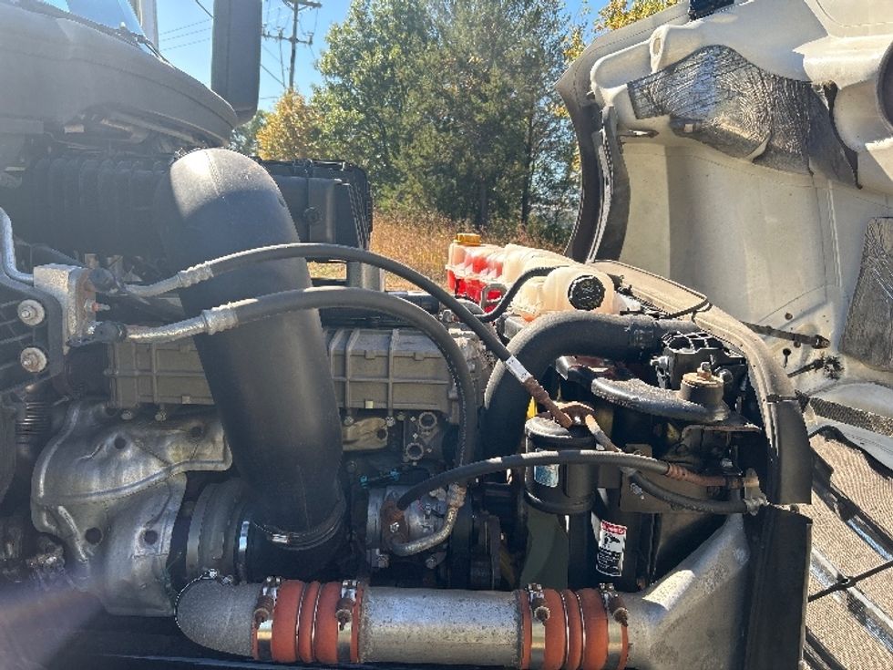 Day Cab Tractor-Heavy Duty Tractors-Freightliner-2019-T12642ST-Brooklyn Park-MN-442,559\n\t\tmiles-$ 25,250 - Image 15