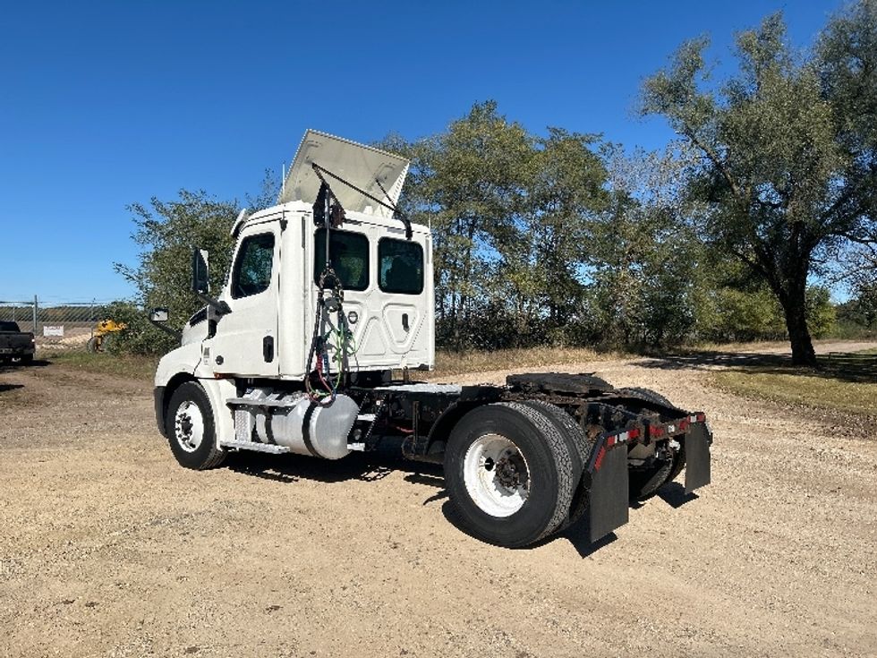 Day Cab Tractor-Heavy Duty Tractors-Freightliner-2019-T12642ST-Brooklyn Park-MN-445,505\n\t\tmiles-$ 25,000 - Image 5