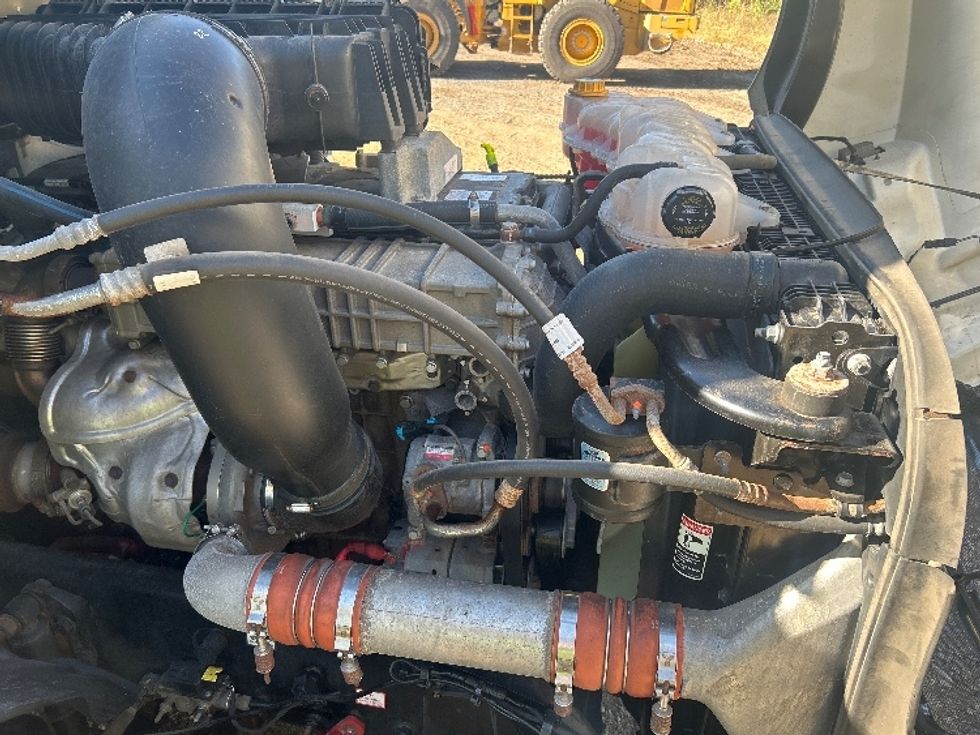 Day Cab Tractor-Heavy Duty Tractors-Freightliner-2019-T12642ST-Brooklyn Park-MN-446,534\n\t\tmiles-$ 25,000 - Image 15