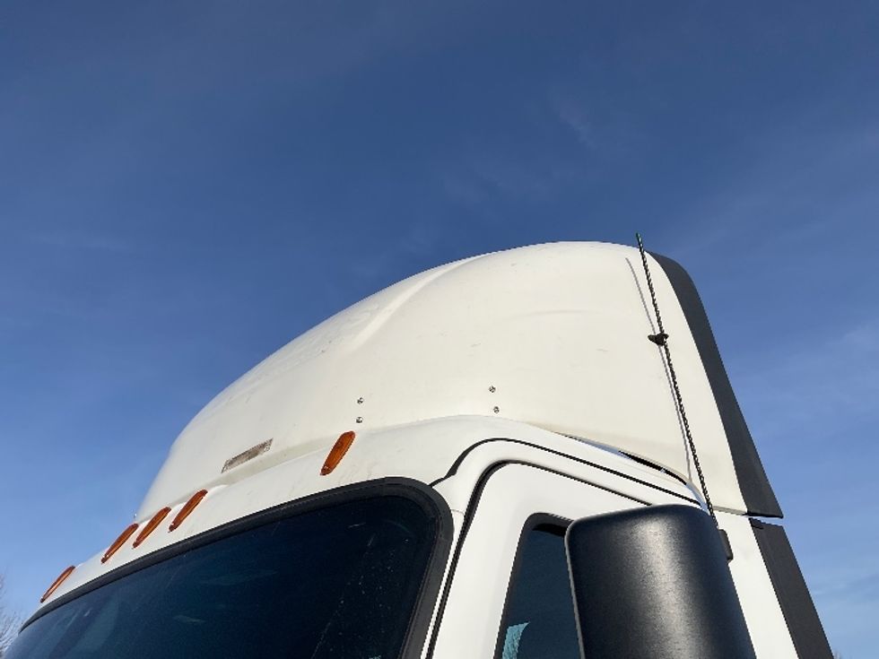 Day Cab Tractor-Heavy Duty Tractors-Freightliner-2019-T12642ST-Buffalo-NY-545,015\n\t\tmiles-$ 31,000 - Image 17