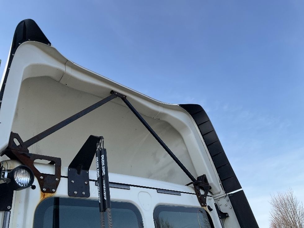 Day Cab Tractor-Heavy Duty Tractors-Freightliner-2019-T12642ST-Buffalo-NY-545,015\n\t\tmiles-$ 31,000 - Image 18