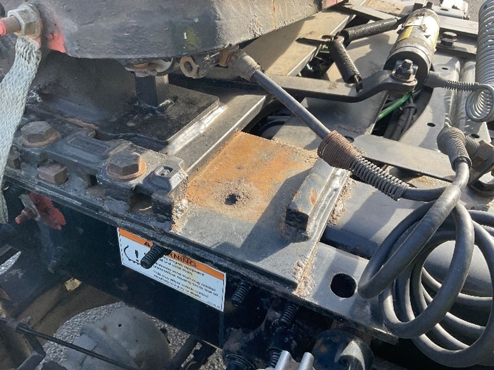 Day Cab Tractor-Heavy Duty Tractors-Freightliner-2019-T12642ST-Buffalo-NY-545,015\n\t\tmiles-$ 31,000 - Image 21