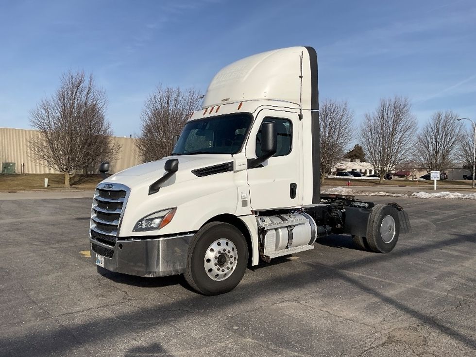 Day Cab Tractor-Heavy Duty Tractors-Freightliner-2019-T12642ST-Buffalo-NY-545,015\n\t\tmiles-$ 31,000 - Image 3
