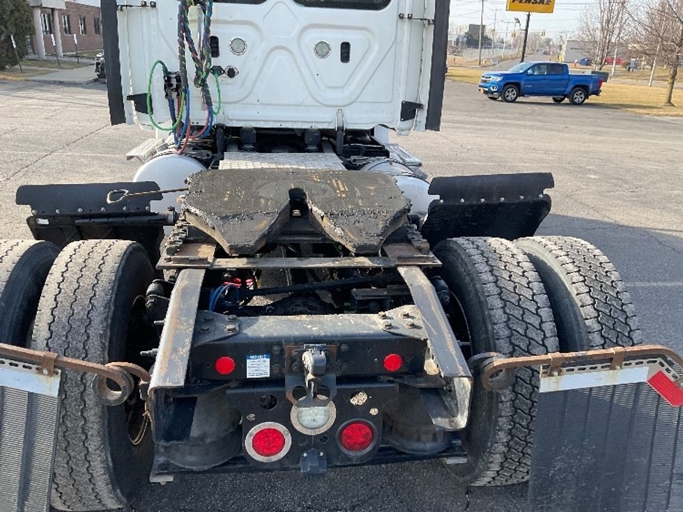 Day Cab Tractor-Heavy Duty Tractors-Freightliner-2019-T12642ST-Buffalo-NY-545,015\n\t\tmiles-$ 31,000 - Image 6