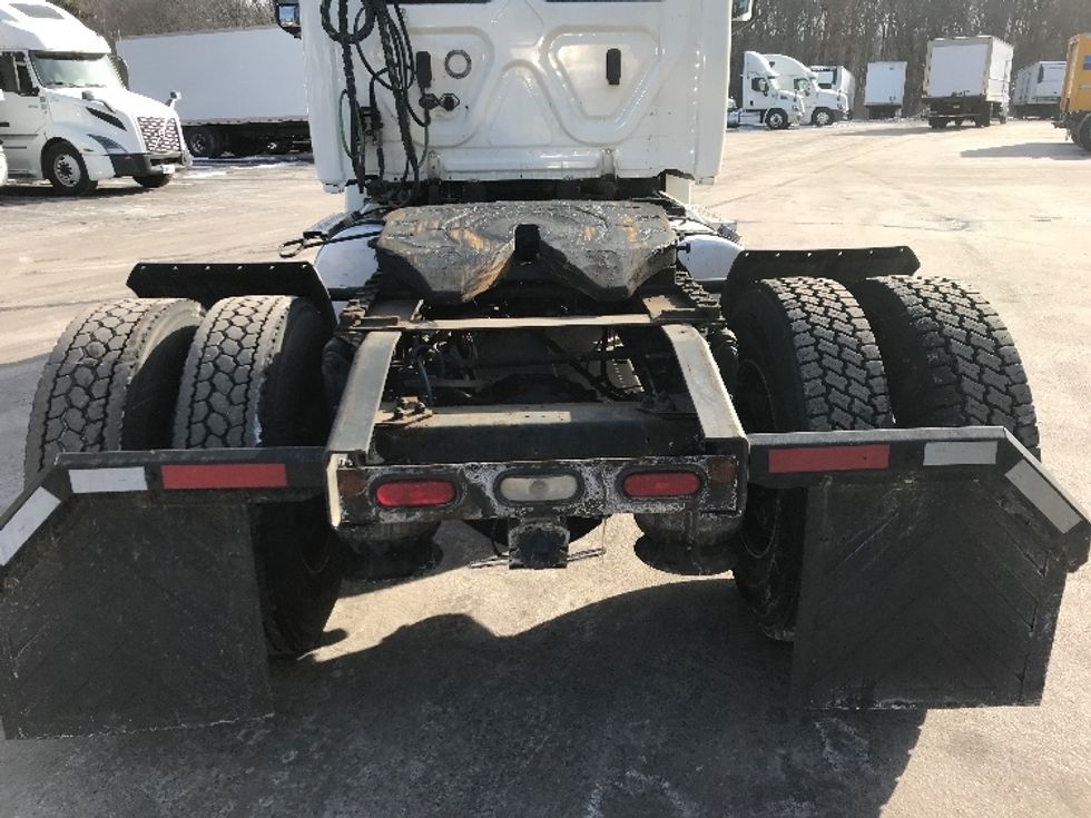 Day Cab Tractor-Heavy Duty Tractors-Freightliner-2019-T12642ST-Burlington-NJ-389,451\n\t\tmiles-$ 40,750 - Image 6