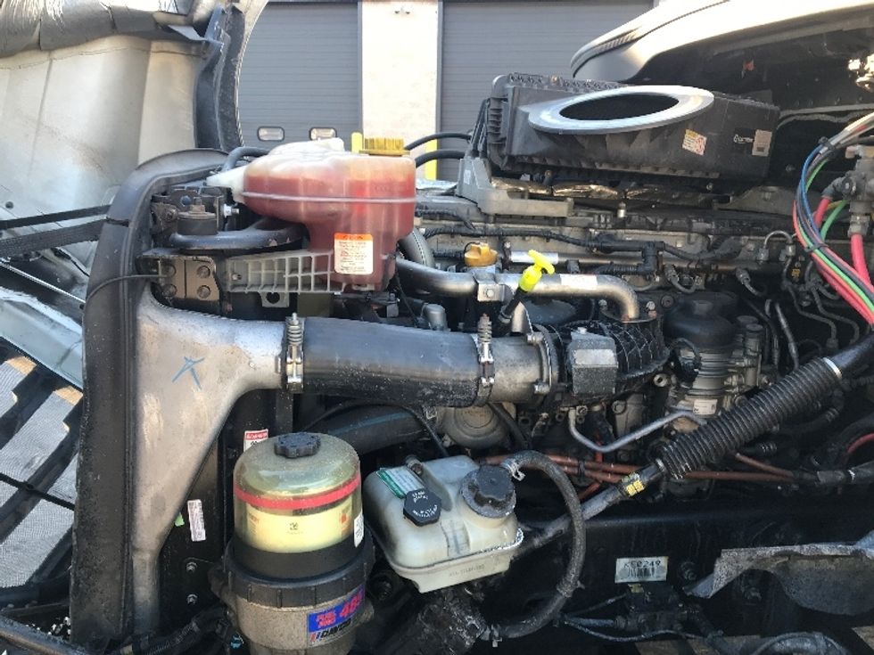 Day Cab Tractor-Heavy Duty Tractors-Freightliner-2019-T12642ST-Burlington-NJ-410,309\n\t\tmiles-$ 39,750 - Image 16