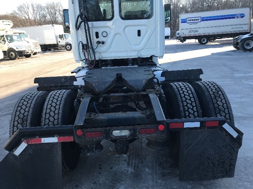 Day Cab Tractor-Heavy Duty Tractors-Freightliner-2019-T12642ST-Burlington-NJ-410,309\n\t\tmiles-$ 39,750 - Image 6