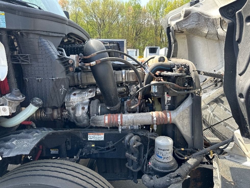 2019 Freightliner Cascadia 126" Day cab photo 14